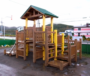 木製ハイブリット遊具全景