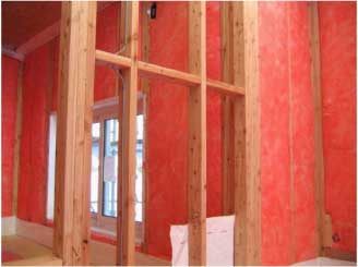 カラマツ2×4用製材を試験施工 カラマツ2×4用製材を試験施工